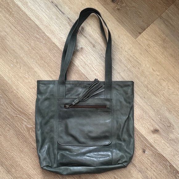 Elegant Gray Leather Tote Bag - Picture 1 of 2